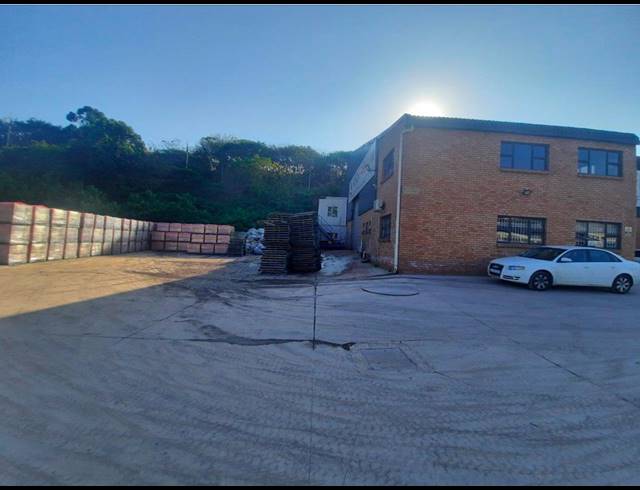 1,605M² WAREHOUSE TO LET IN SPRINGFIELD